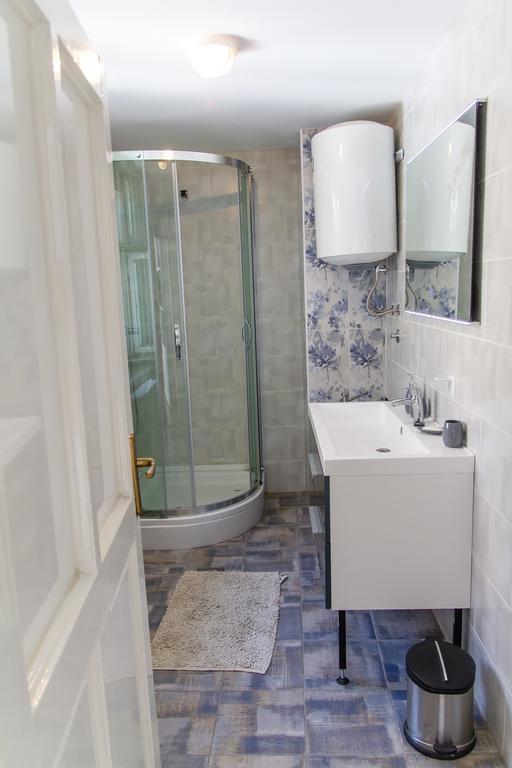 Hostel Tufna Osijek Bagian luar foto